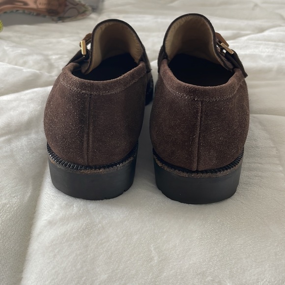 Vintage Gucci loafers. Brown suede with signature bamboo. Size 8 B width - Picture 2 of 15